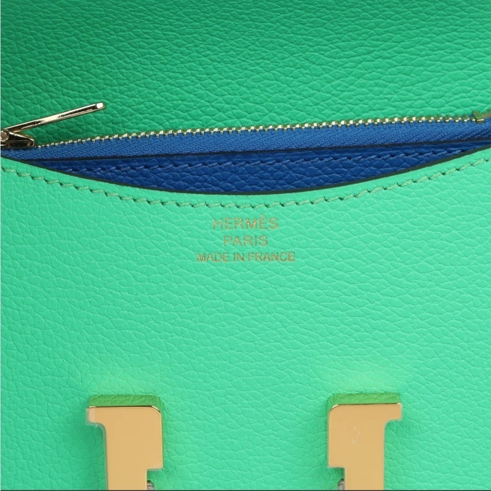Hermes
Evercolor Bi-Color
Constance Slim Wallet
Vert Comics Bleu Zellige
NWT’s - Picture 7 of 10